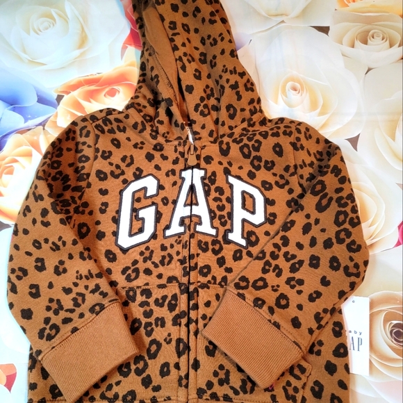 GAP Other - Nwt gap hooded zip front sweatshirt 2 2t girls